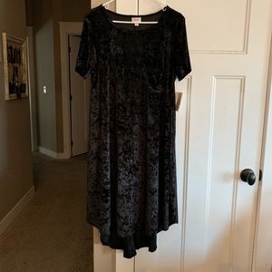 XL Women’s Black Velvet Elegant Carly Dress